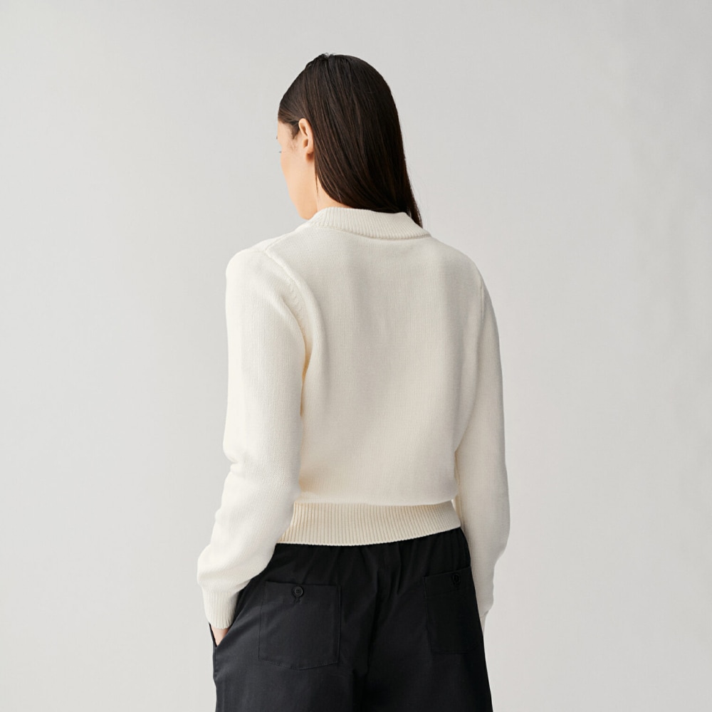 Boxy V-Neck Sweater - Off White